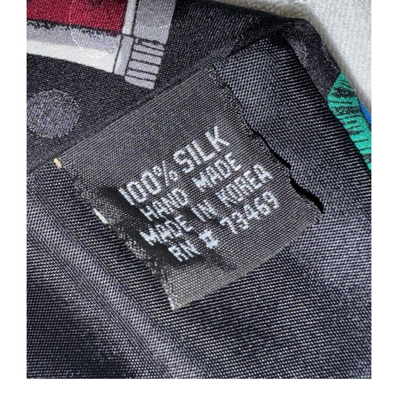 VTG Christmas Silk Tie Santa by Fireplace Cat Stocking Holiday Novelty Addiction - Picture 7 of 9